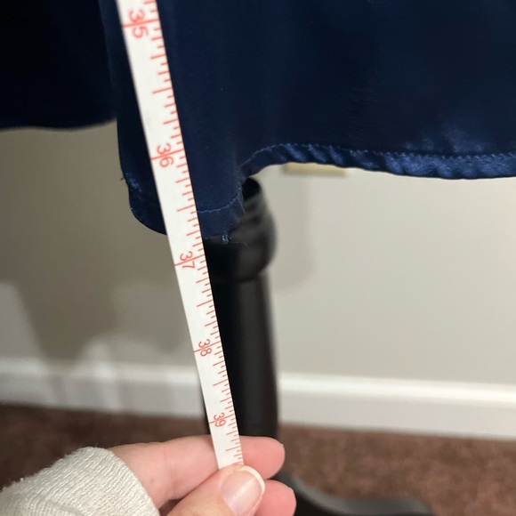 Elegant Navy Blue Satin Nightgown - Picture 4 of 6